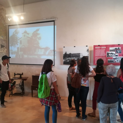 : Público presente en la exposición de la actividad “Vida Cotidiana y Cultura Popular” realizada en el Museo Regional de San Ramón.